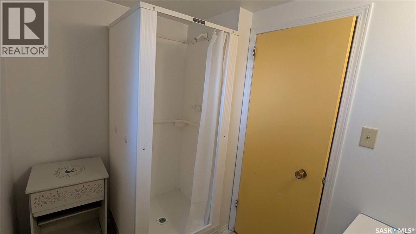 Single Family House Bungalow for Sale in  E AVENUE N Saskatoon 