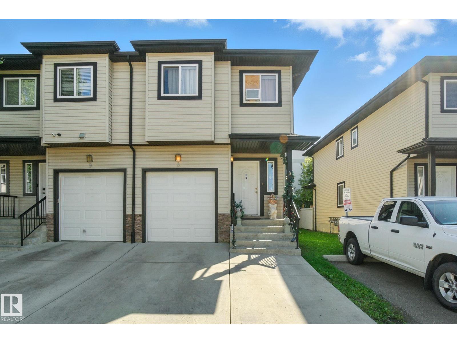 Photo 1 of 8 1820 34 Av Nw, Edmonton AB