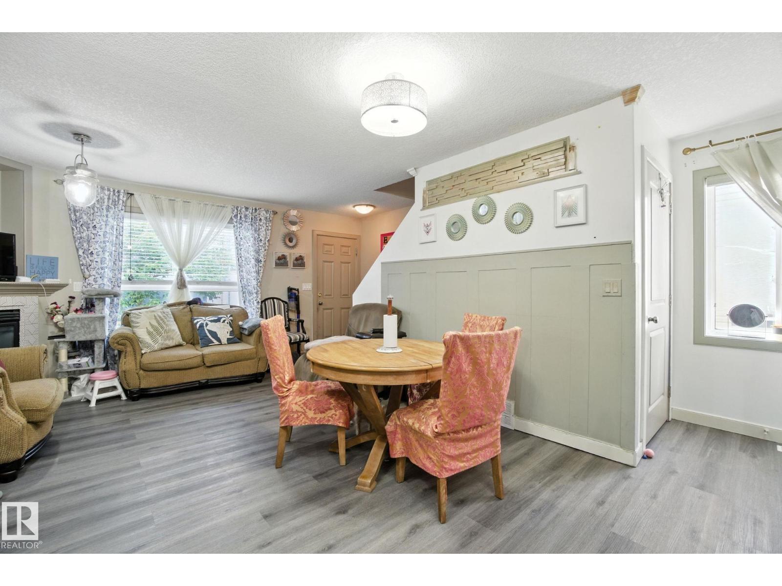 Photo 11 of 8 1820 34 Av Nw, Edmonton AB