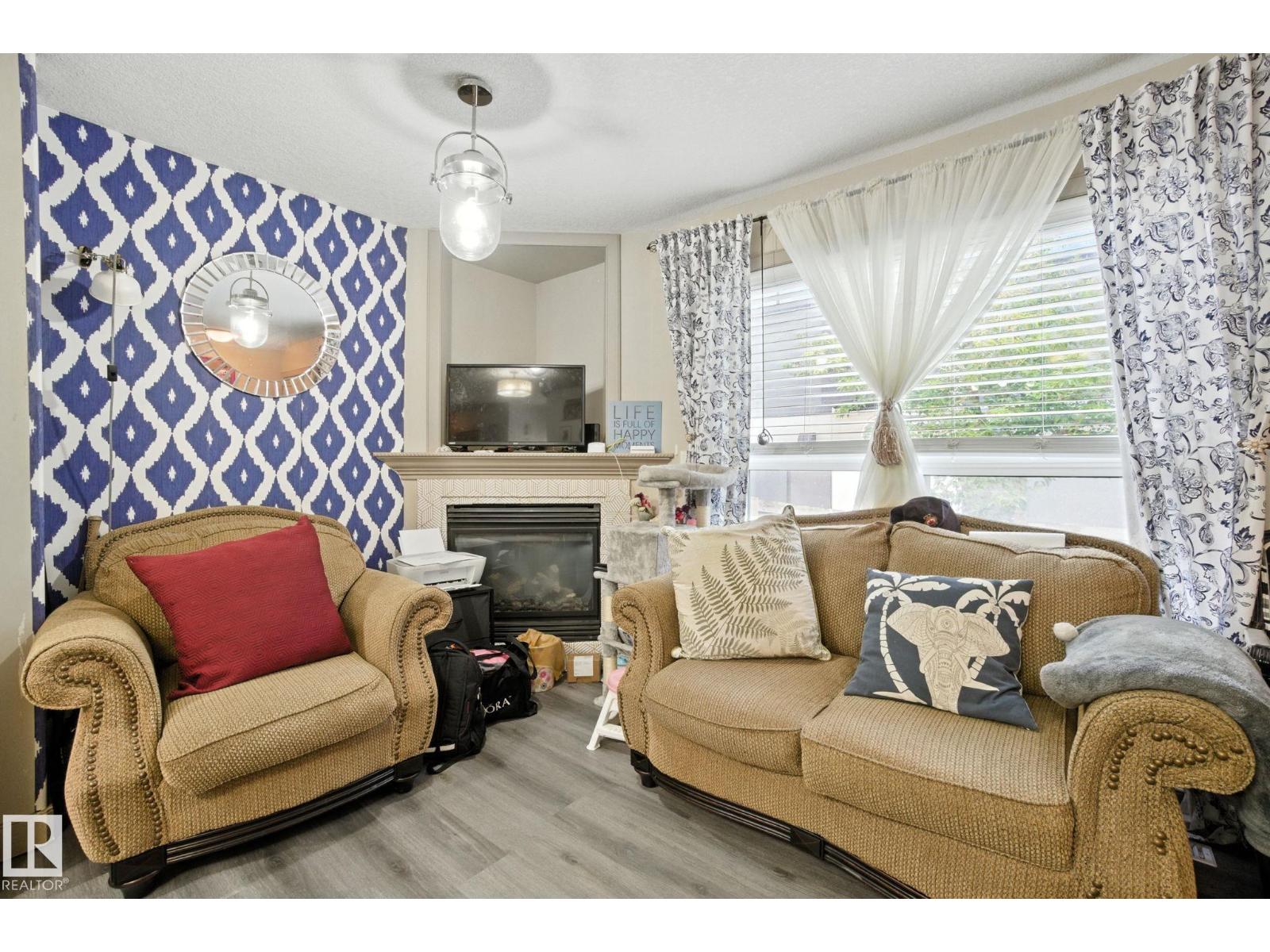 Photo 15 of 8 1820 34 Av Nw, Edmonton AB