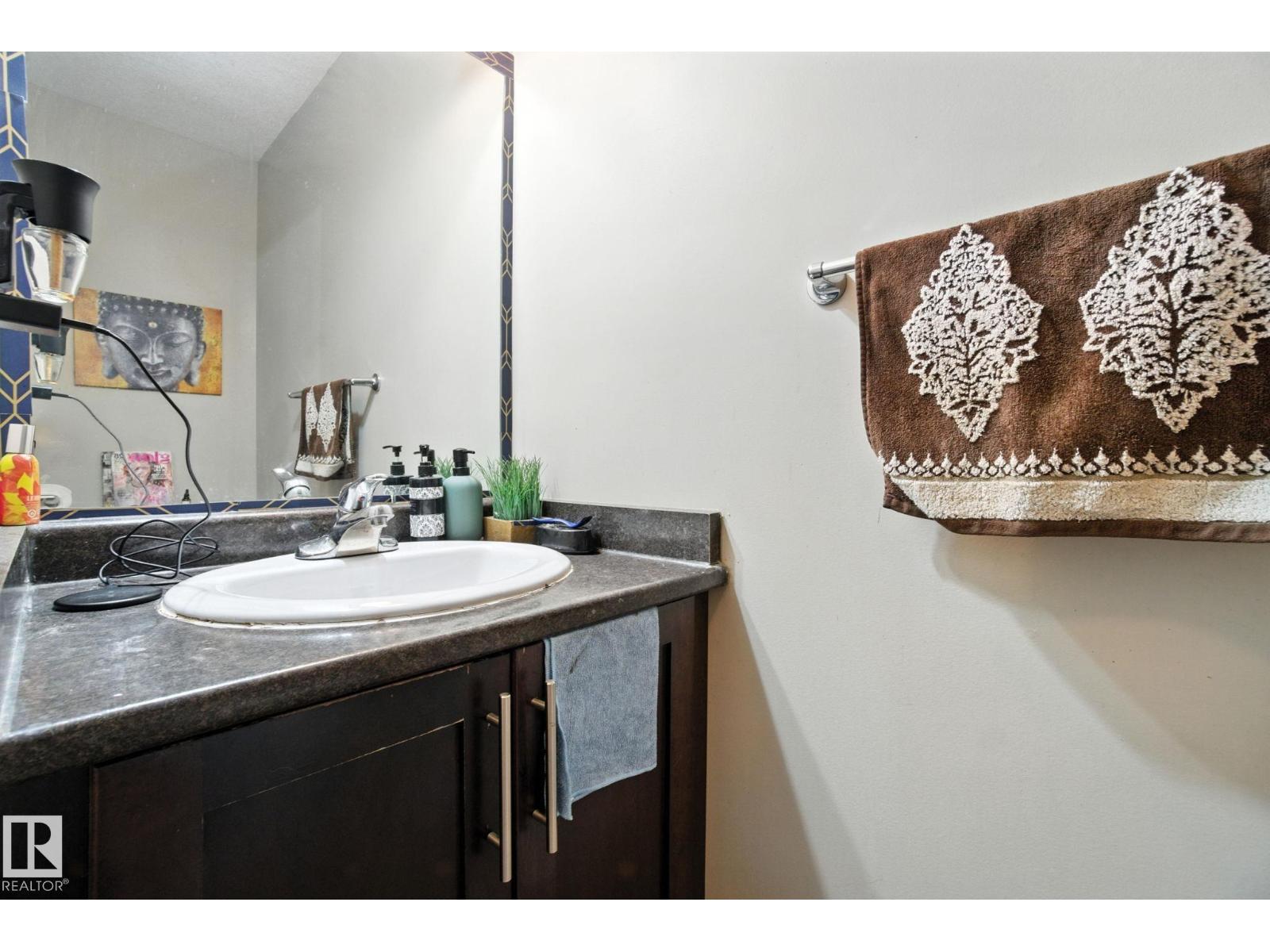 Photo 18 of 8 1820 34 Av Nw, Edmonton AB