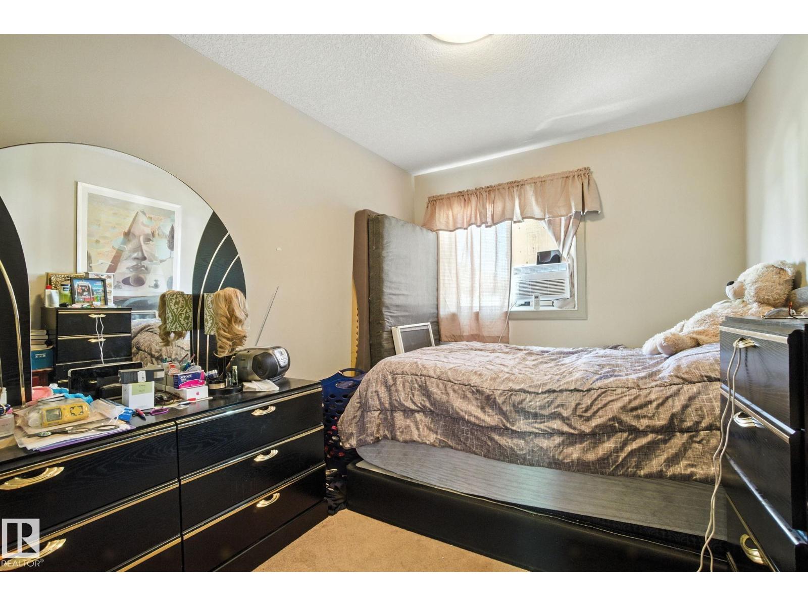 Photo 27 of 8 1820 34 Av Nw, Edmonton AB