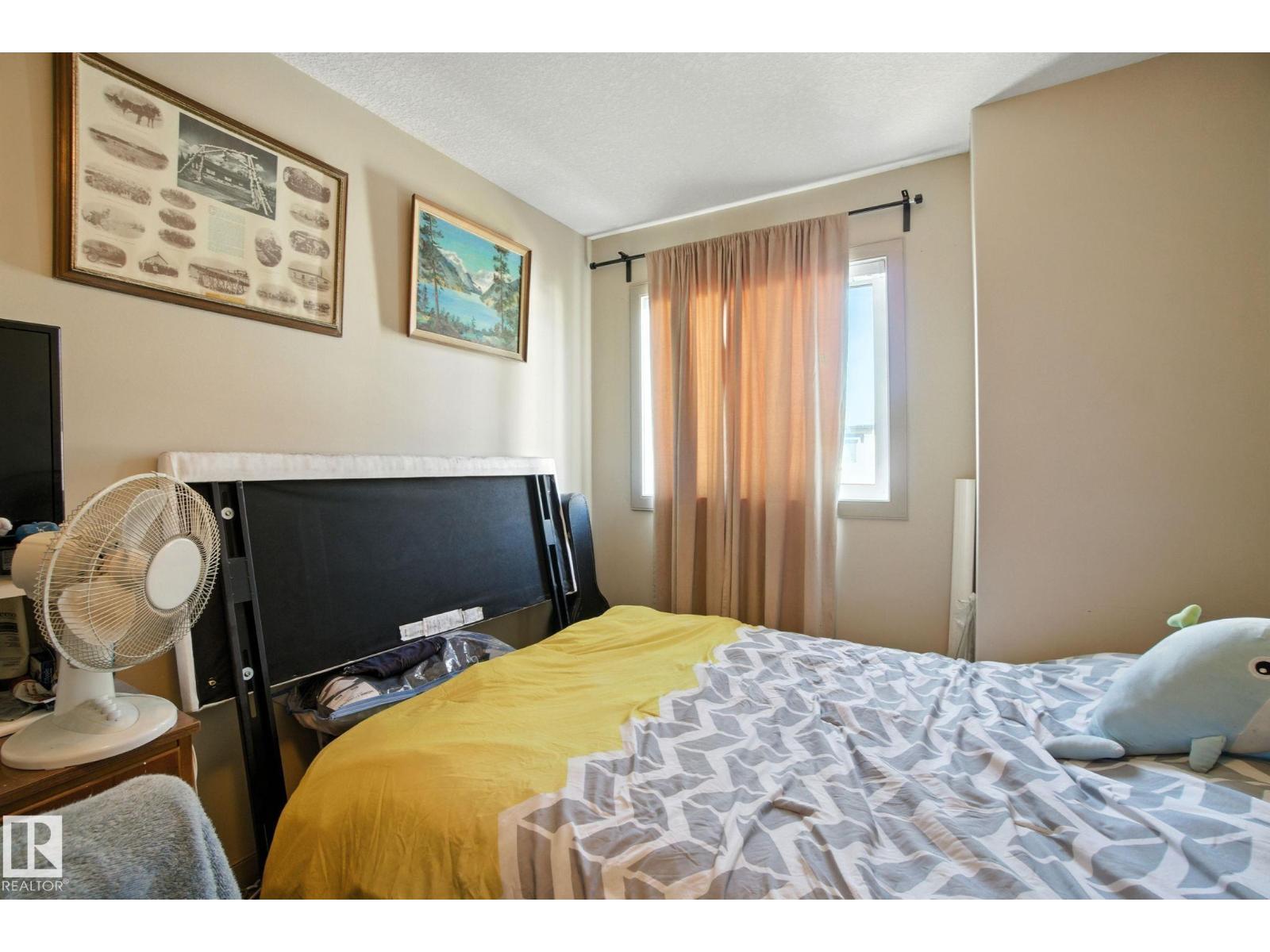 Photo 31 of 8 1820 34 Av Nw, Edmonton AB