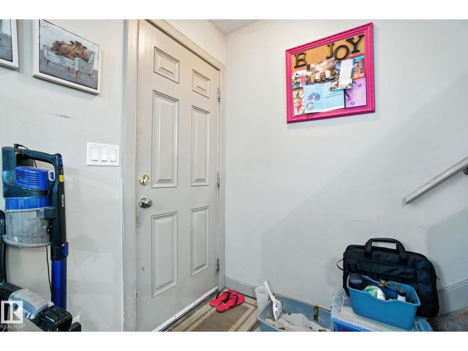 Photo 37 of 8 1820 34 Av Nw, Edmonton AB