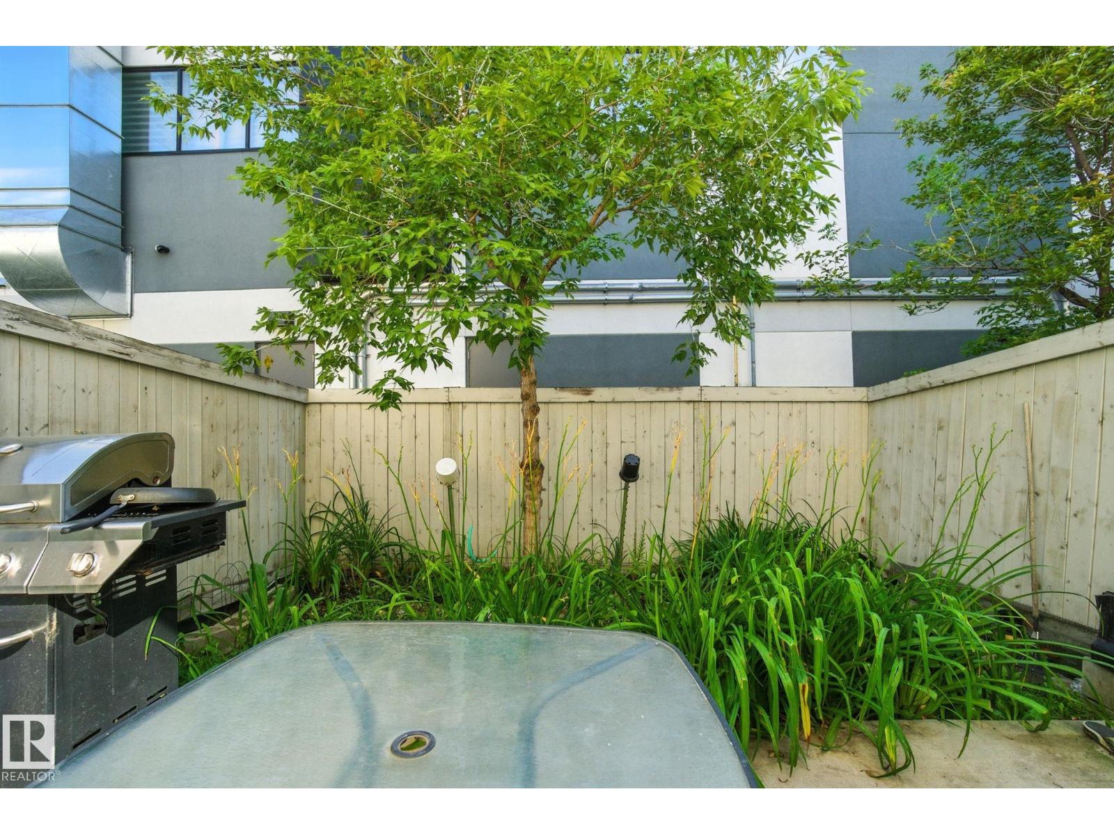 Photo 40 of 8 1820 34 Av Nw, Edmonton AB