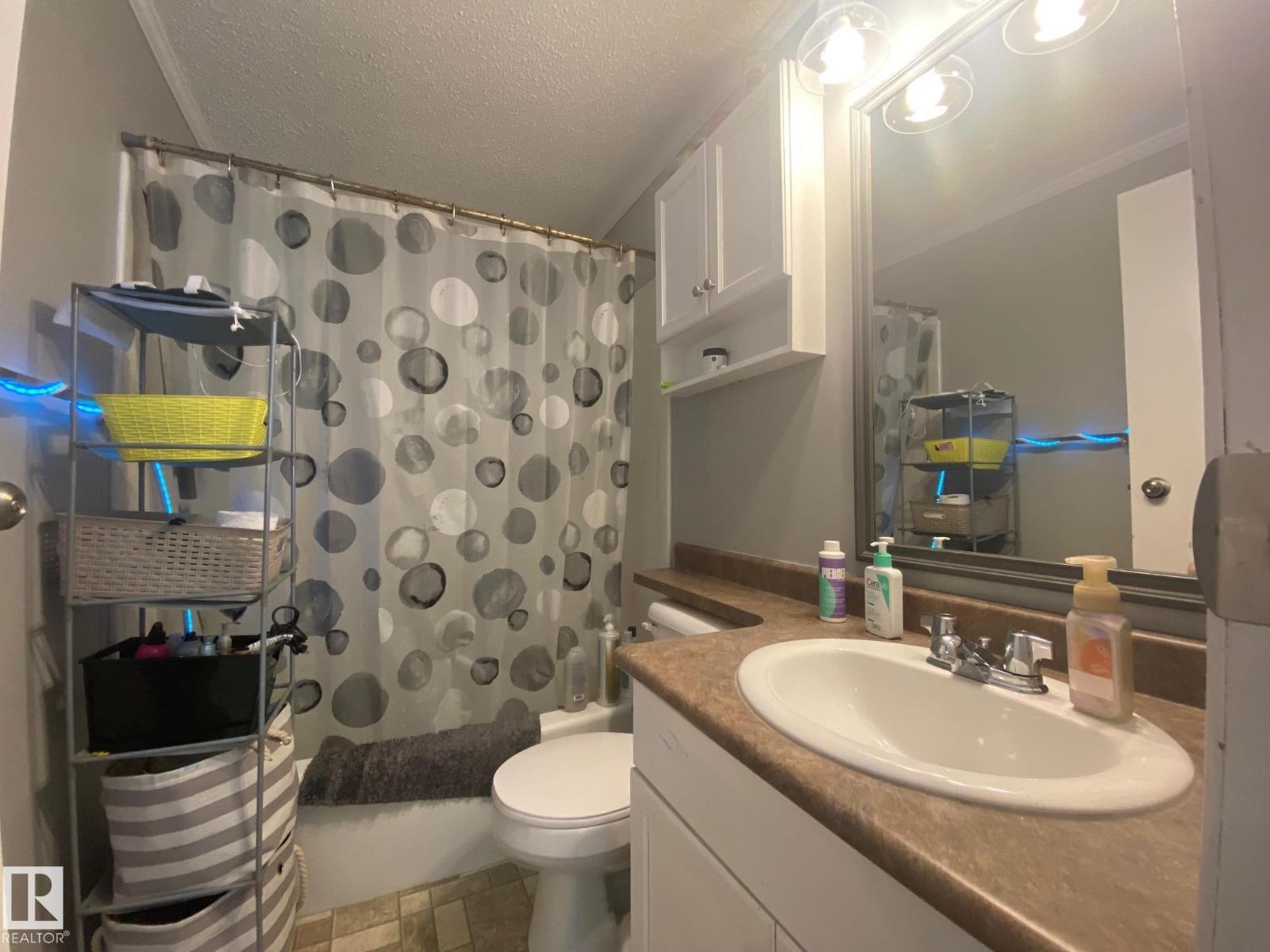 Photo 16 of 52 4204 47 St, Wetaskiwin AB