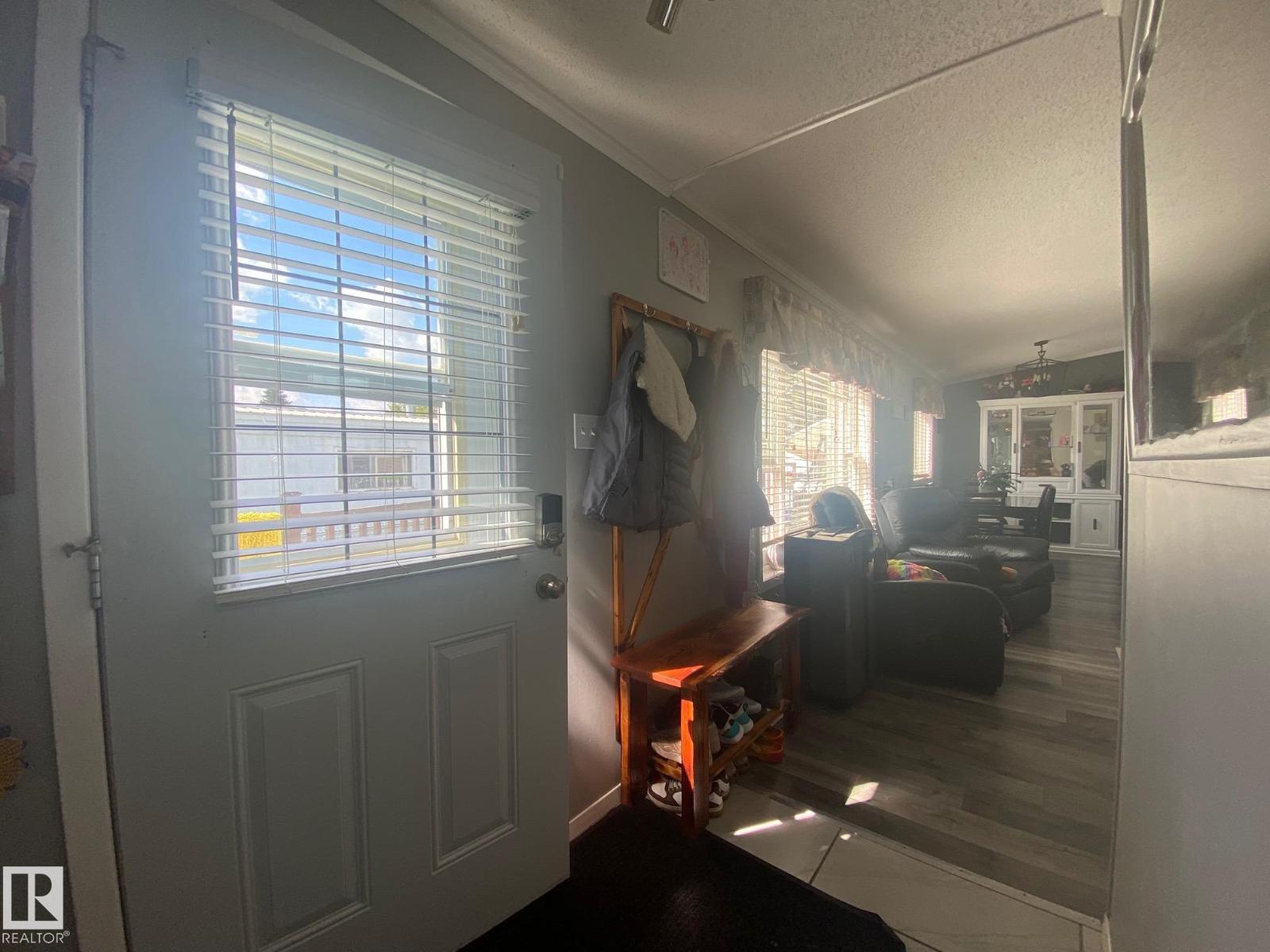 Photo 17 of 52 4204 47 St, Wetaskiwin AB