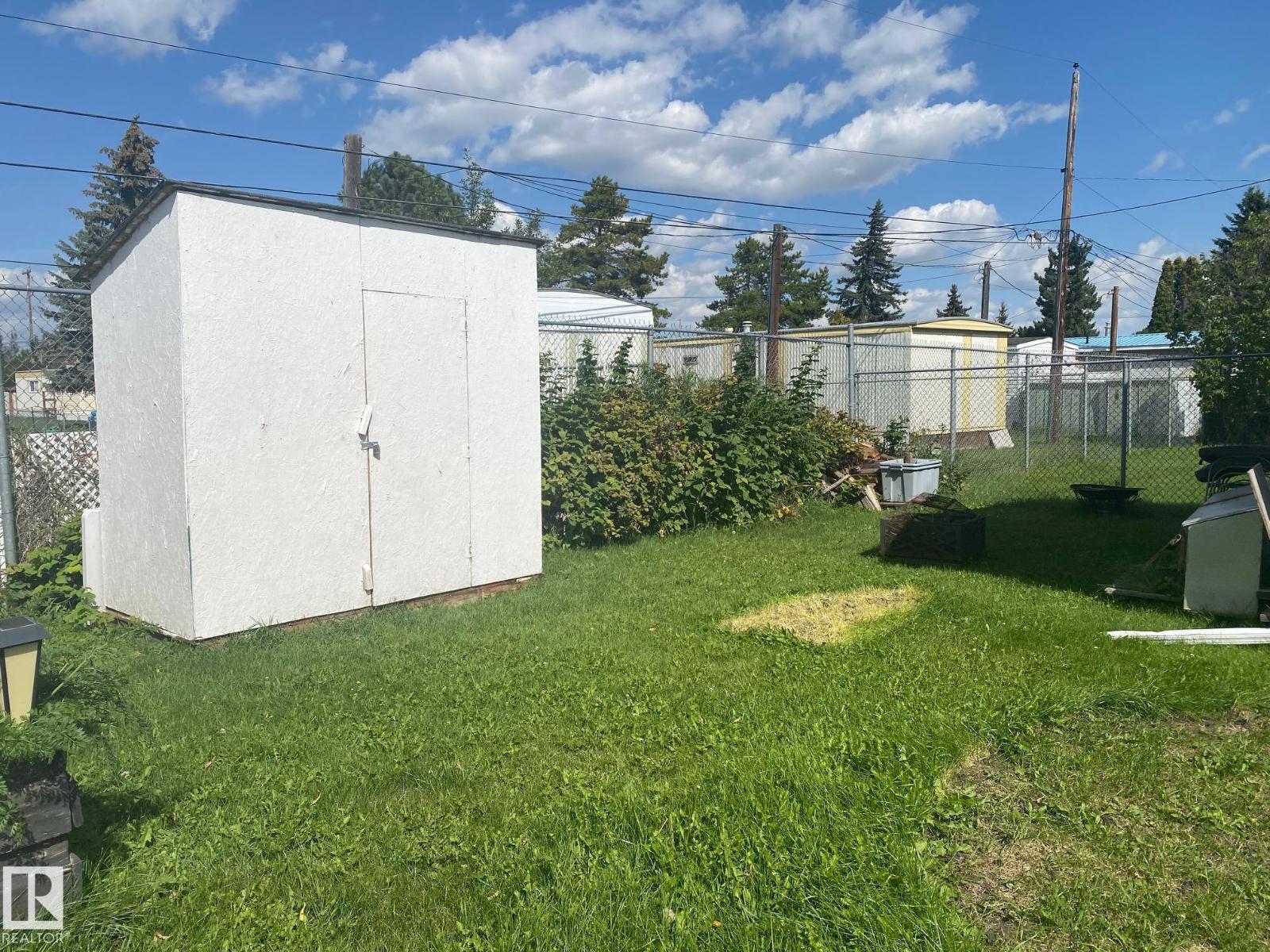 Photo 20 of 52 4204 47 St, Wetaskiwin AB