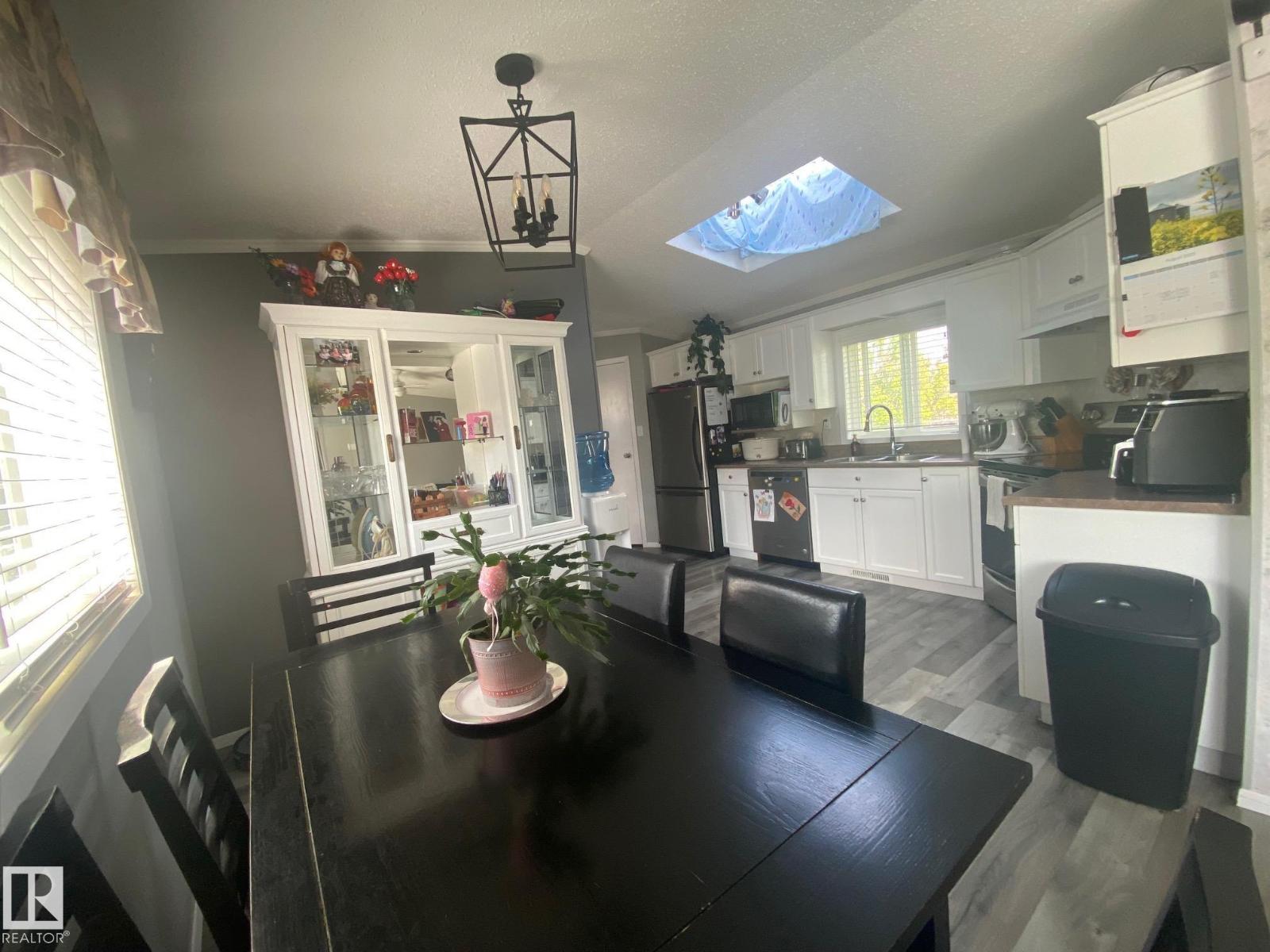 Photo 4 of 52 4204 47 St, Wetaskiwin AB