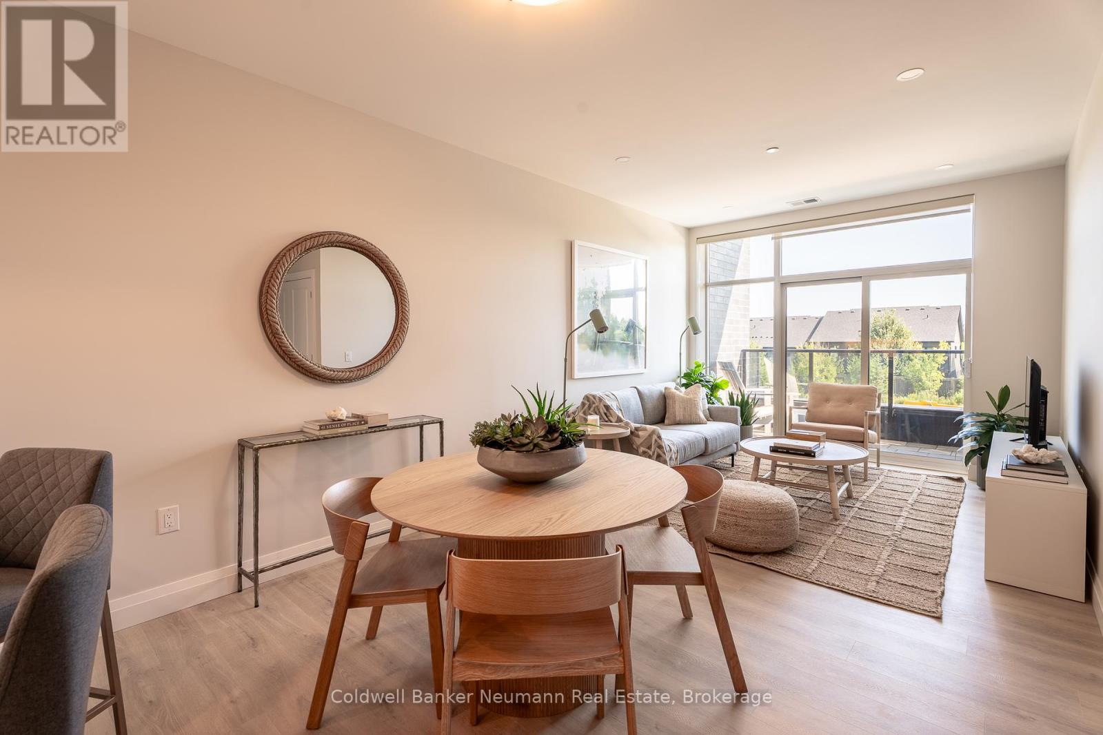Photo 2 of 208 1882 Gordon Street, Guelph ON