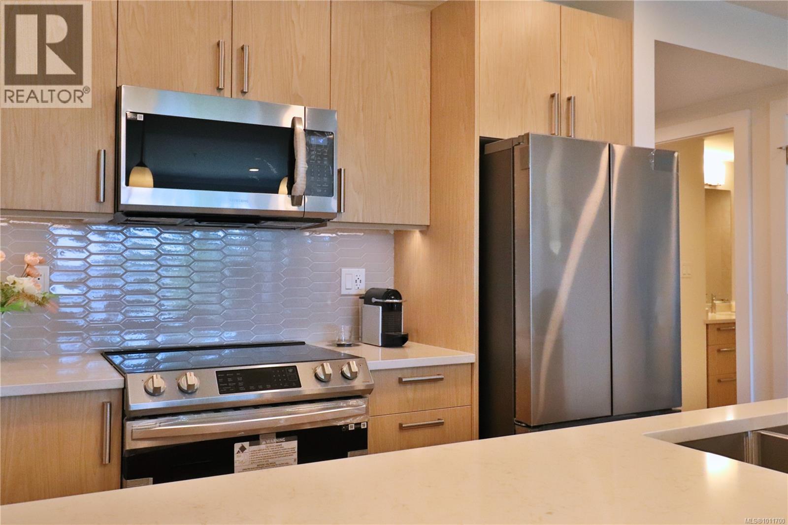 Photo 5 of 206 135 Haliburton St, Nanaimo BC