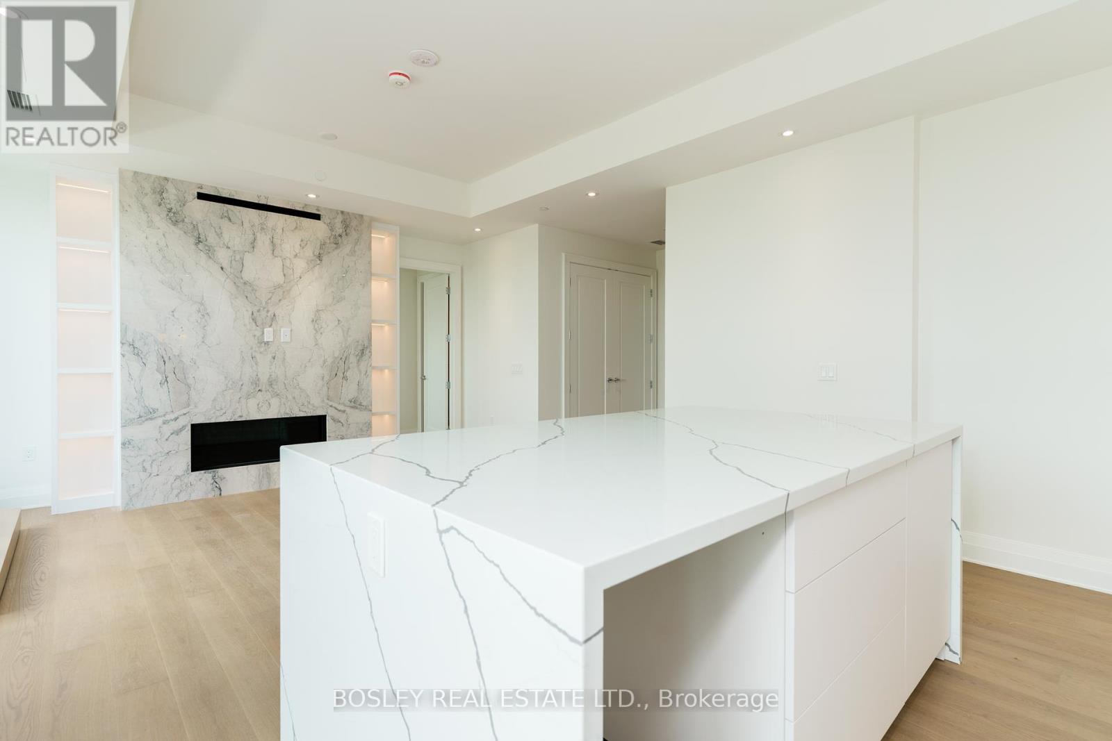 Photo 15 of 708 2 Forest Hill Road, Toronto ON