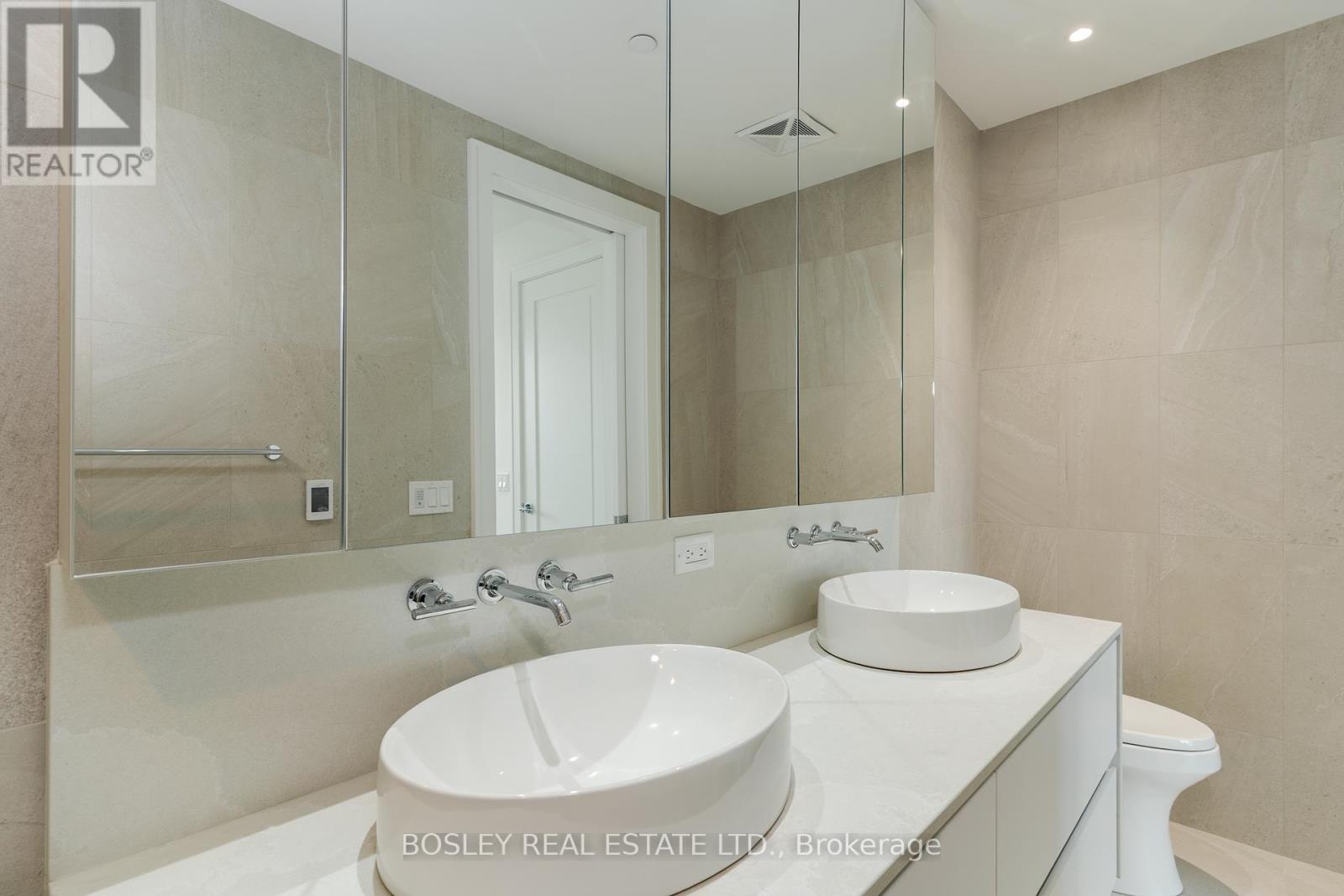 Photo 21 of 708 2 Forest Hill Road, Toronto ON
