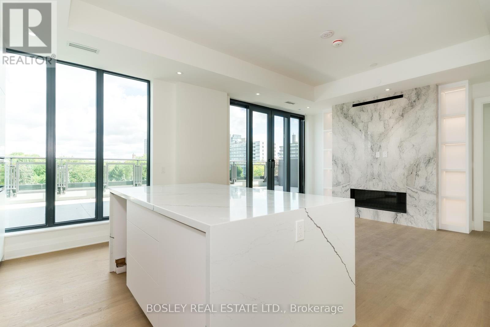 Photo 17 of 708 2 Forest Hill Road, Toronto ON