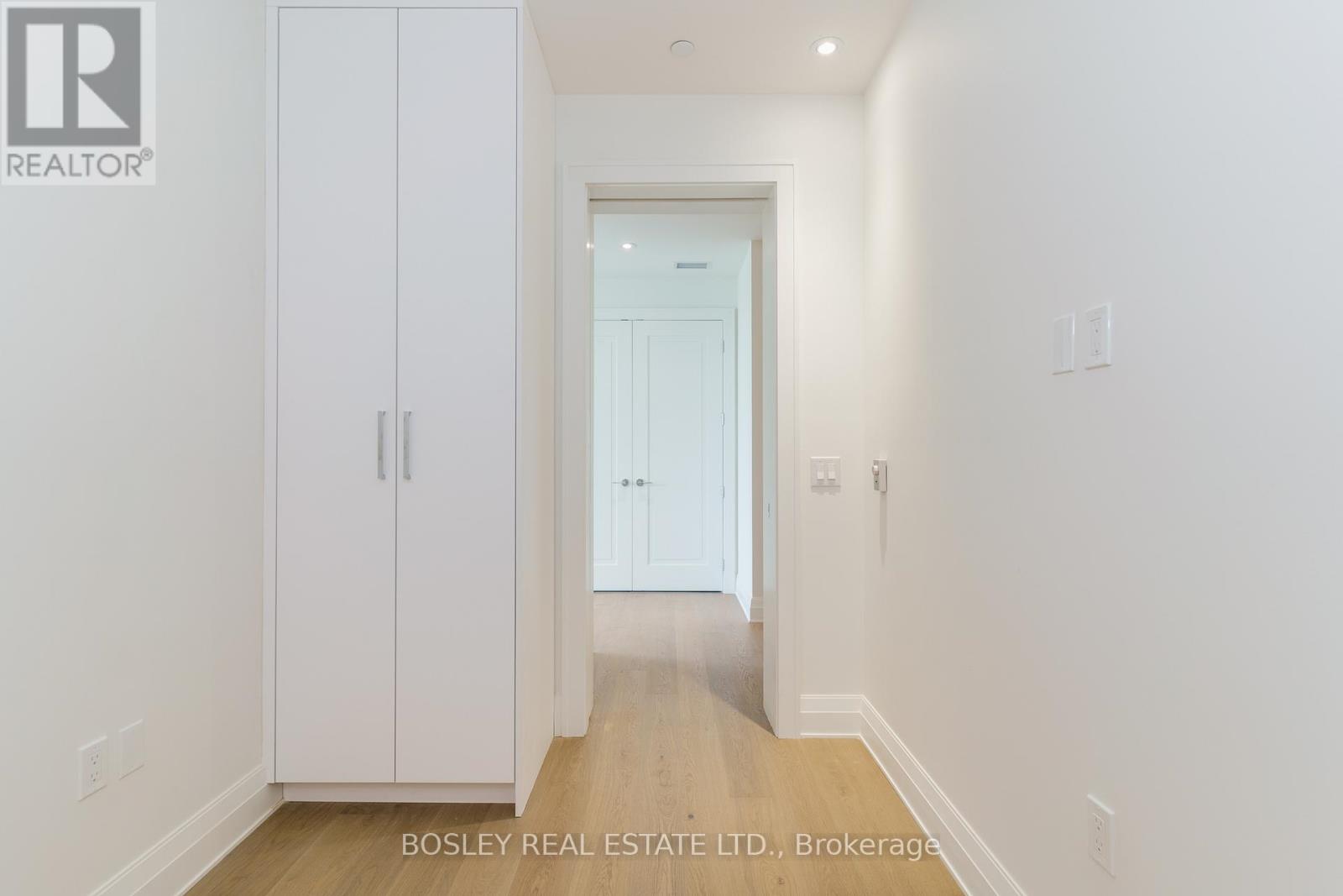 Photo 23 of 708 2 Forest Hill Road, Toronto ON