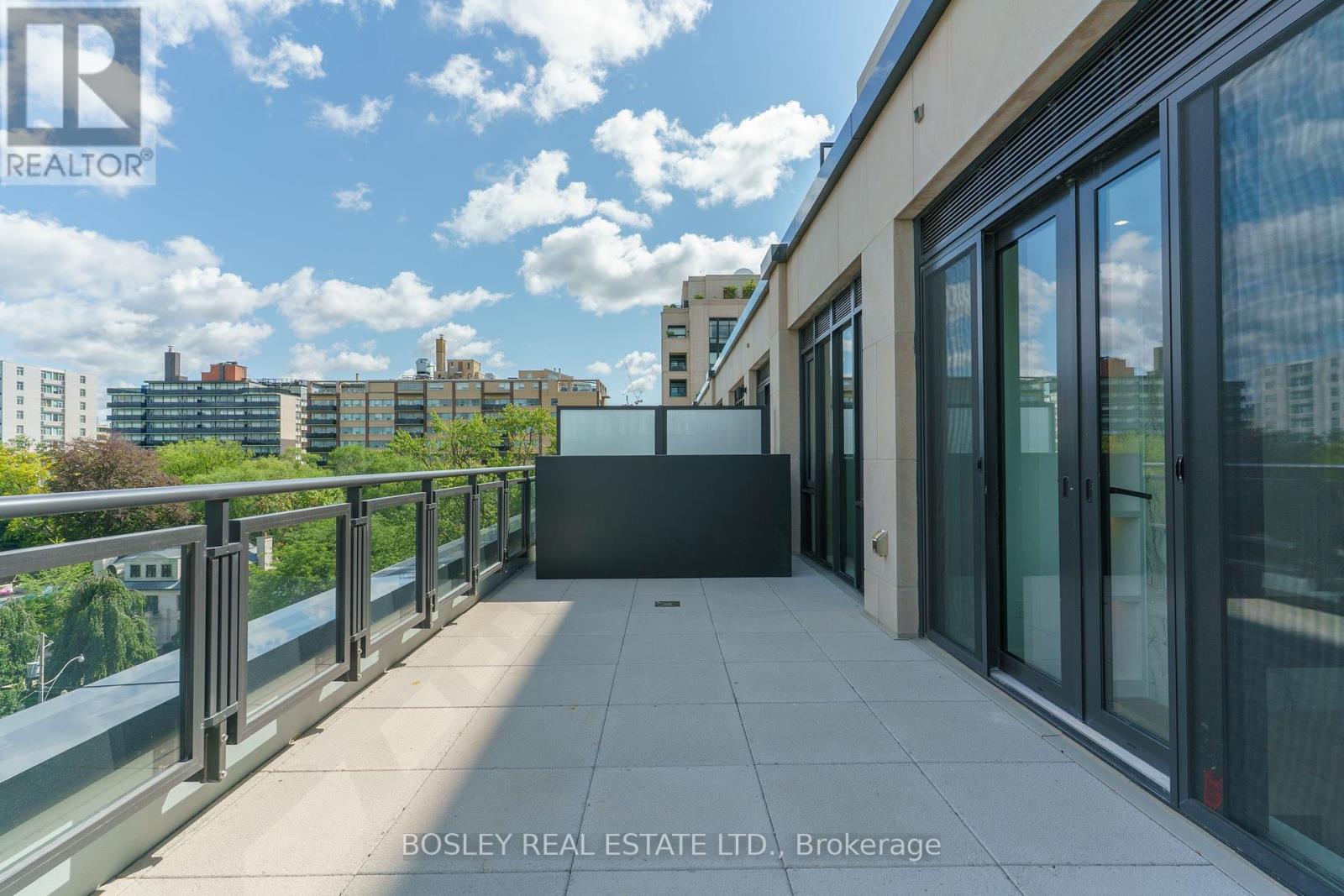 Photo 27 of 708 2 Forest Hill Road, Toronto ON