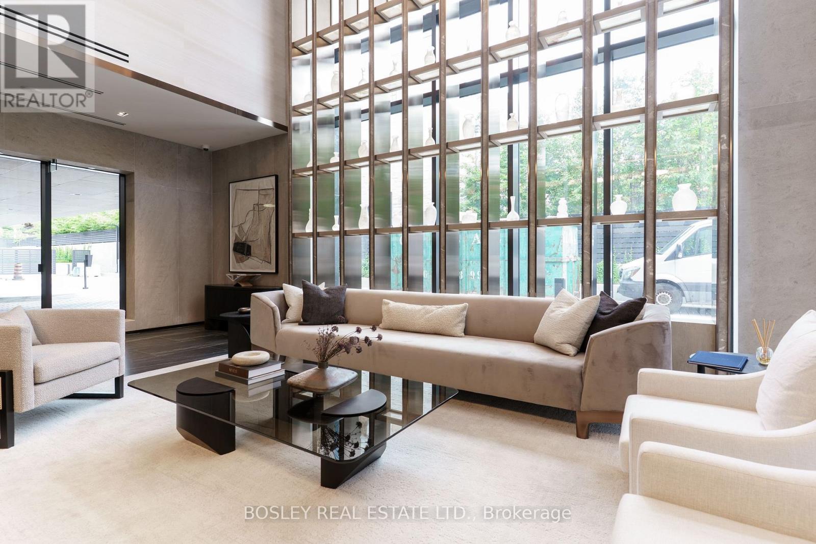 Photo 7 of 708 2 Forest Hill Road, Toronto ON