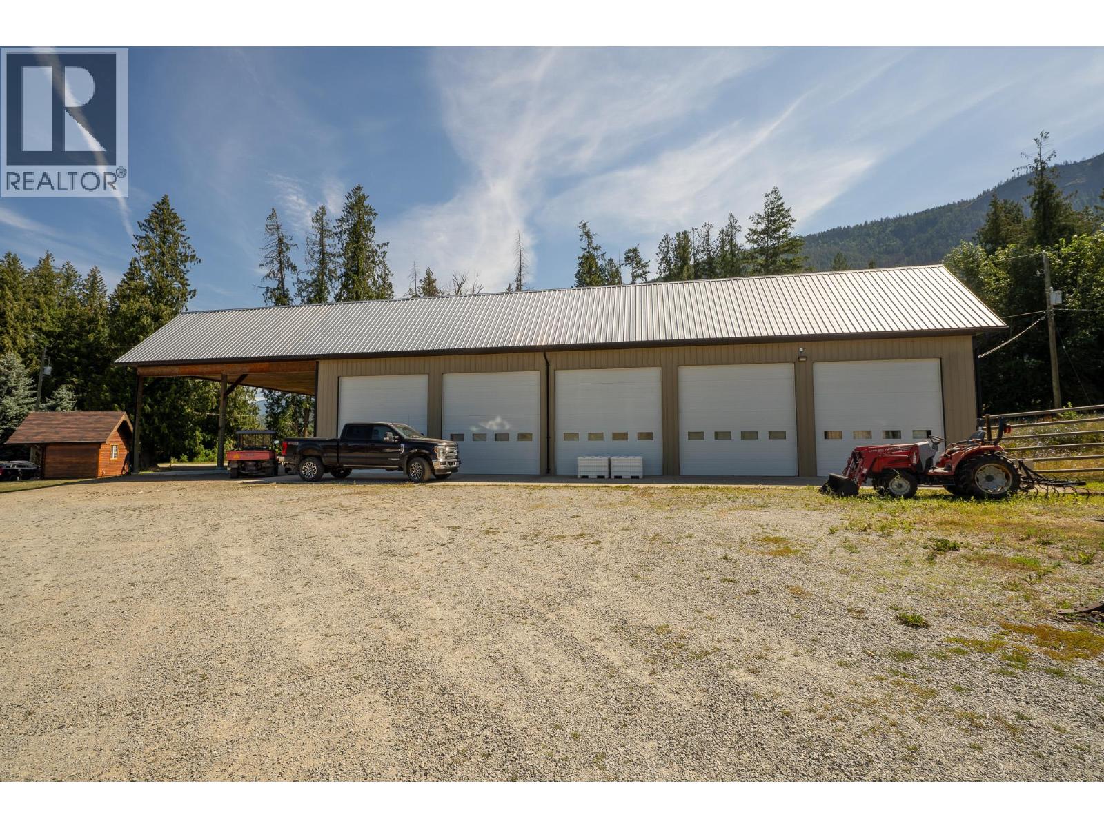Photo 37 of 184 Monks Road, Grindrod BC