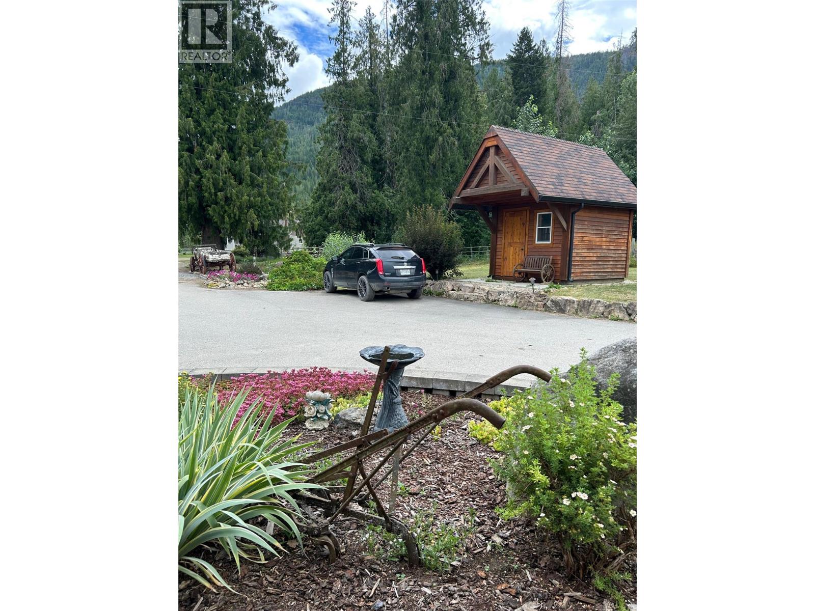 Photo 38 of 184 Monks Road, Grindrod BC