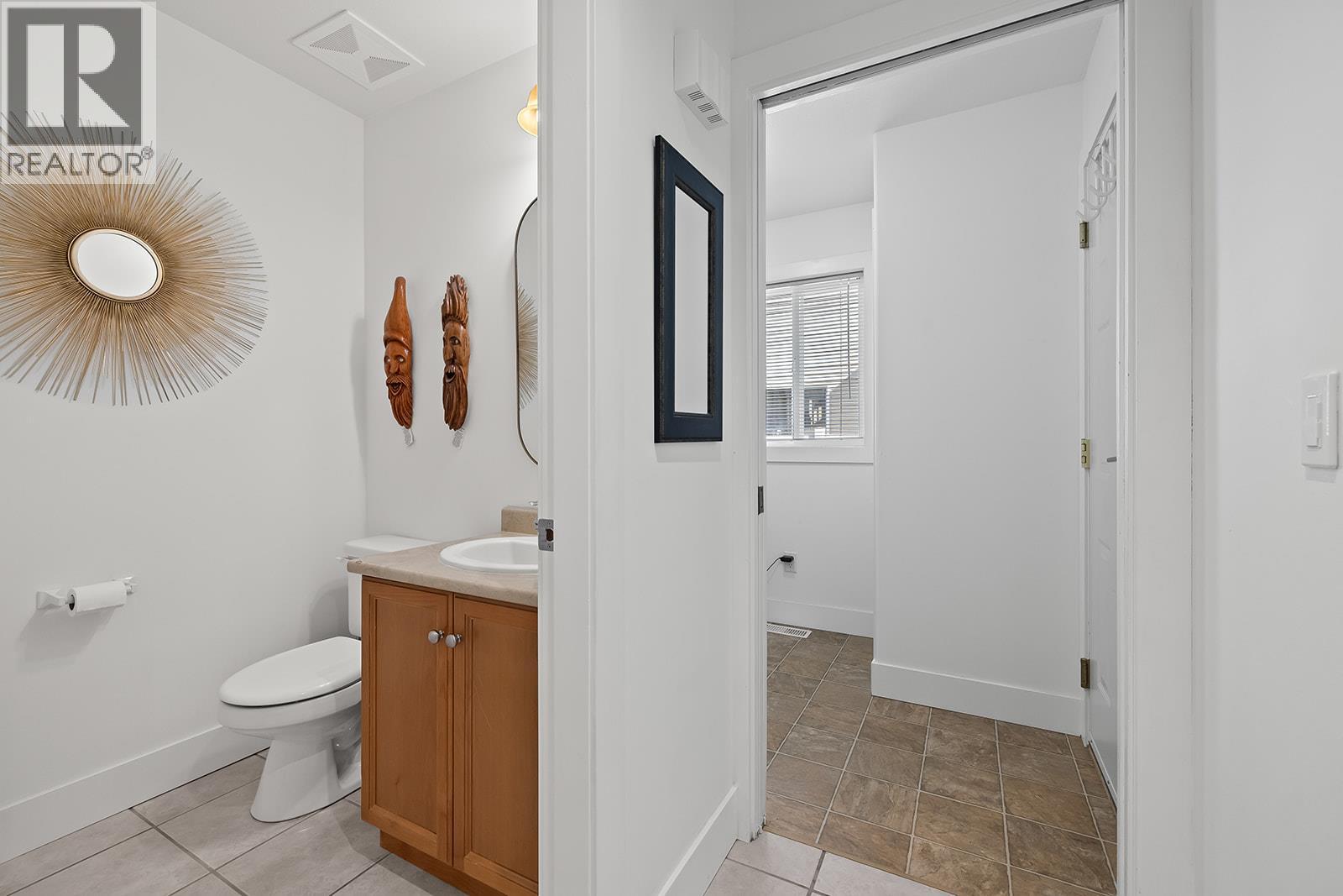  606 South Crest Drive, Kelowna