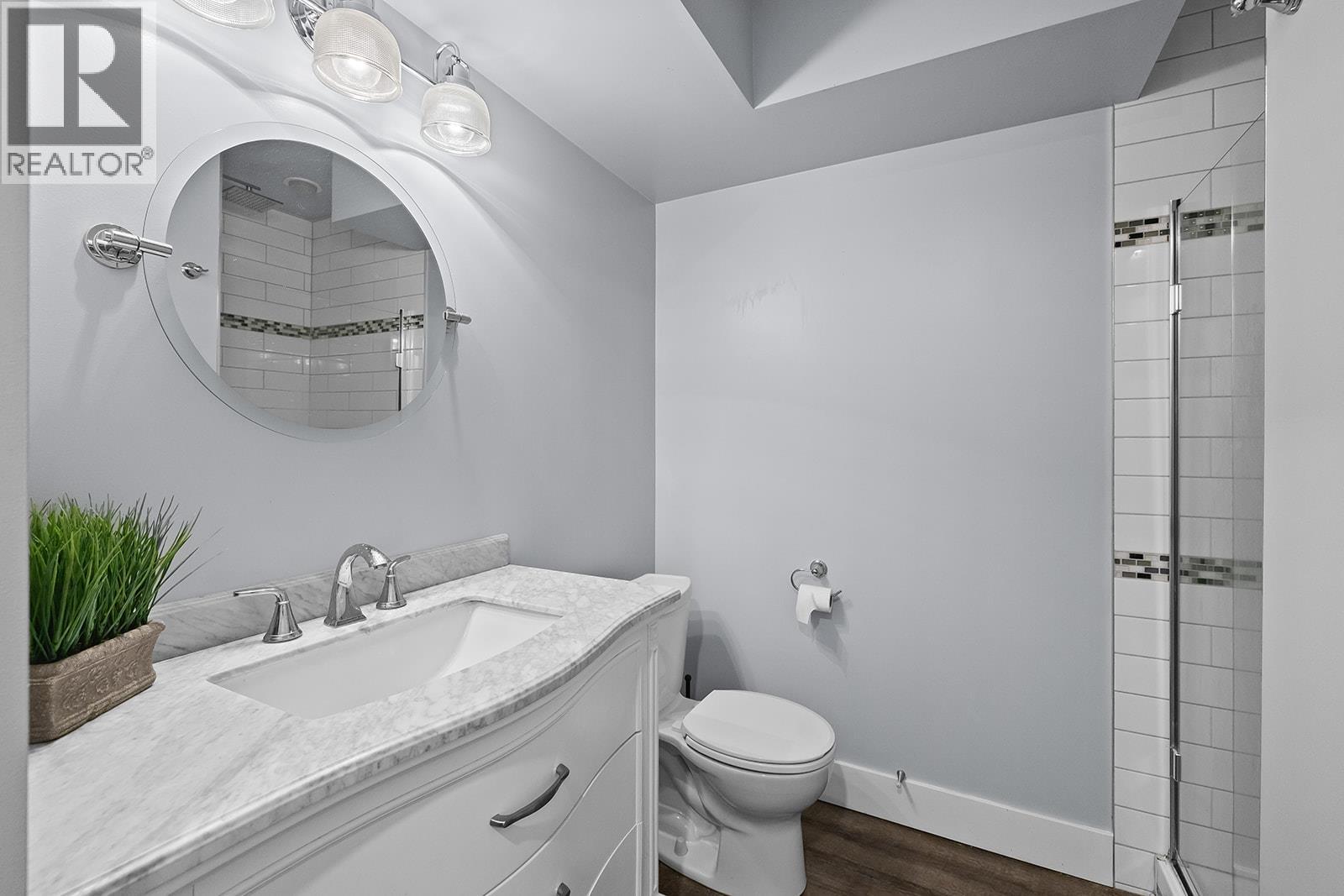  606 South Crest Drive, Kelowna