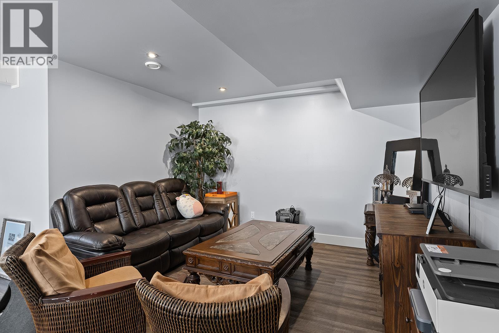  606 South Crest Drive, Kelowna