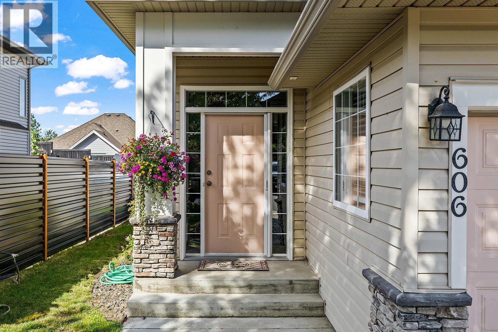  606 South Crest Drive, Kelowna