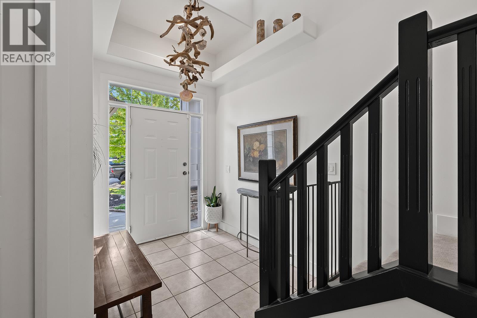  606 South Crest Drive, Kelowna