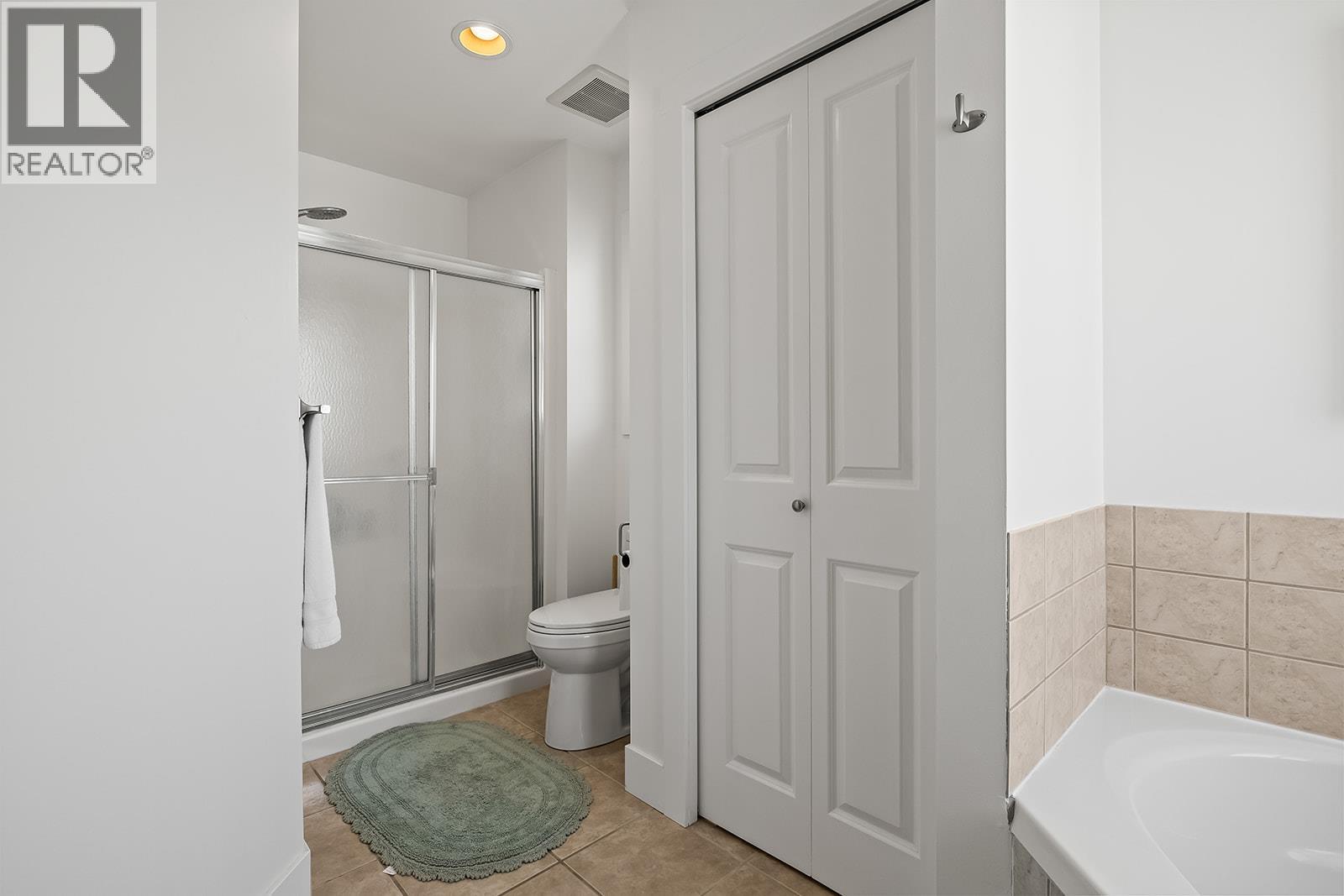 606 South Crest Drive, Kelowna