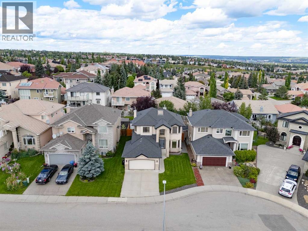 Single Family House for Sale in  Simcrest Manor SW Signal Hill Calgary 