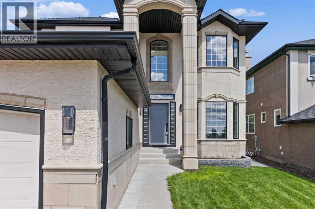 Single Family House for Sale in  Simcrest Manor SW Signal Hill Calgary 