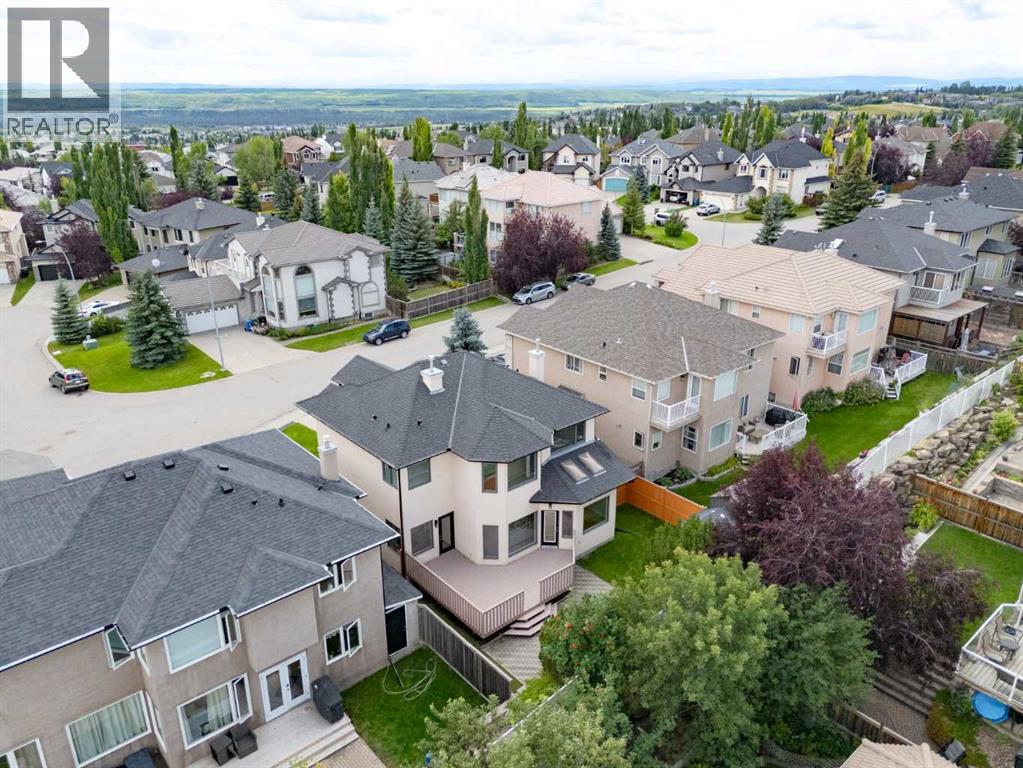 Single Family House for Sale in  Simcrest Manor SW Signal Hill Calgary 