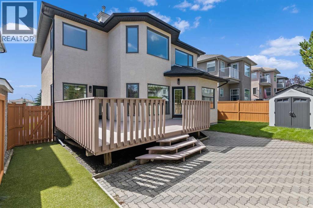 Single Family House for Sale in  Simcrest Manor SW Signal Hill Calgary 