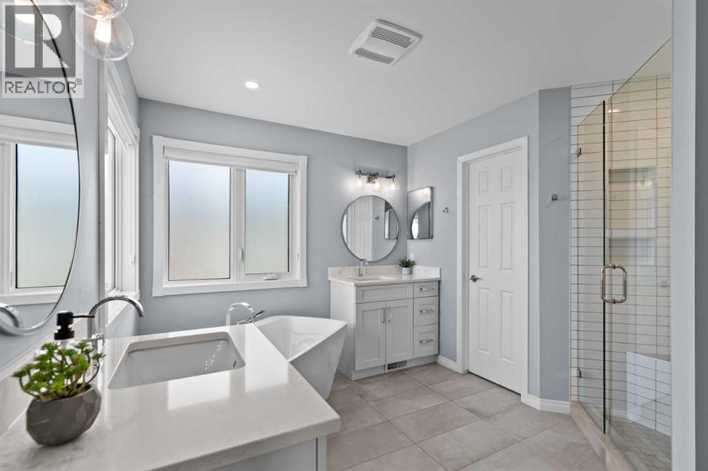 Single Family House for Sale in  Simcrest Manor SW Signal Hill Calgary 