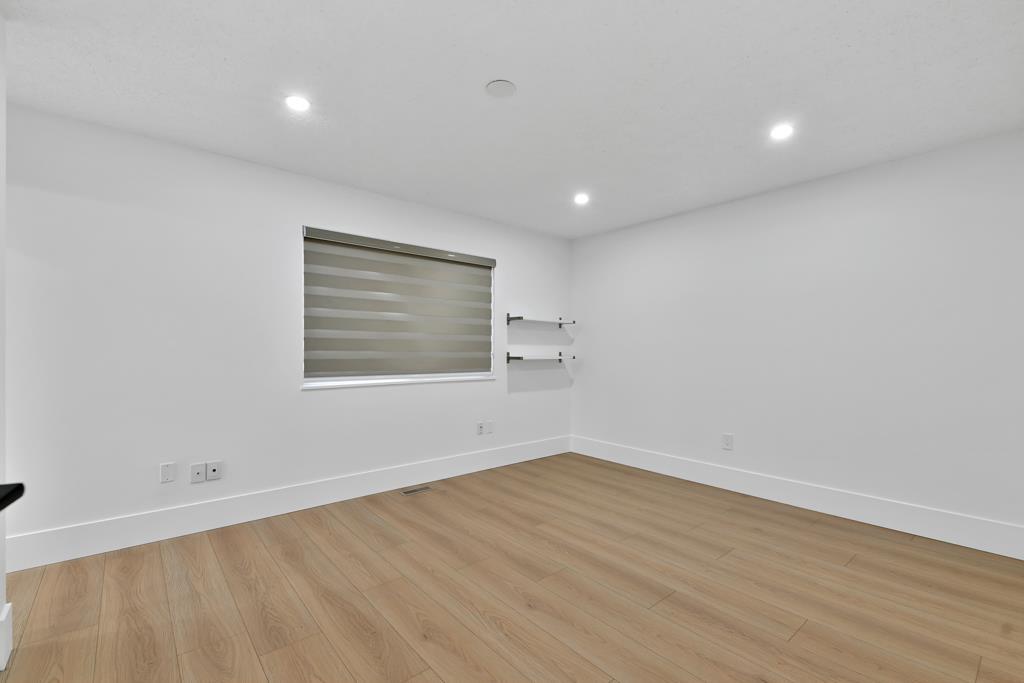 Photo 17 of 34065 Hazelwood Avenue, Abbotsford BC