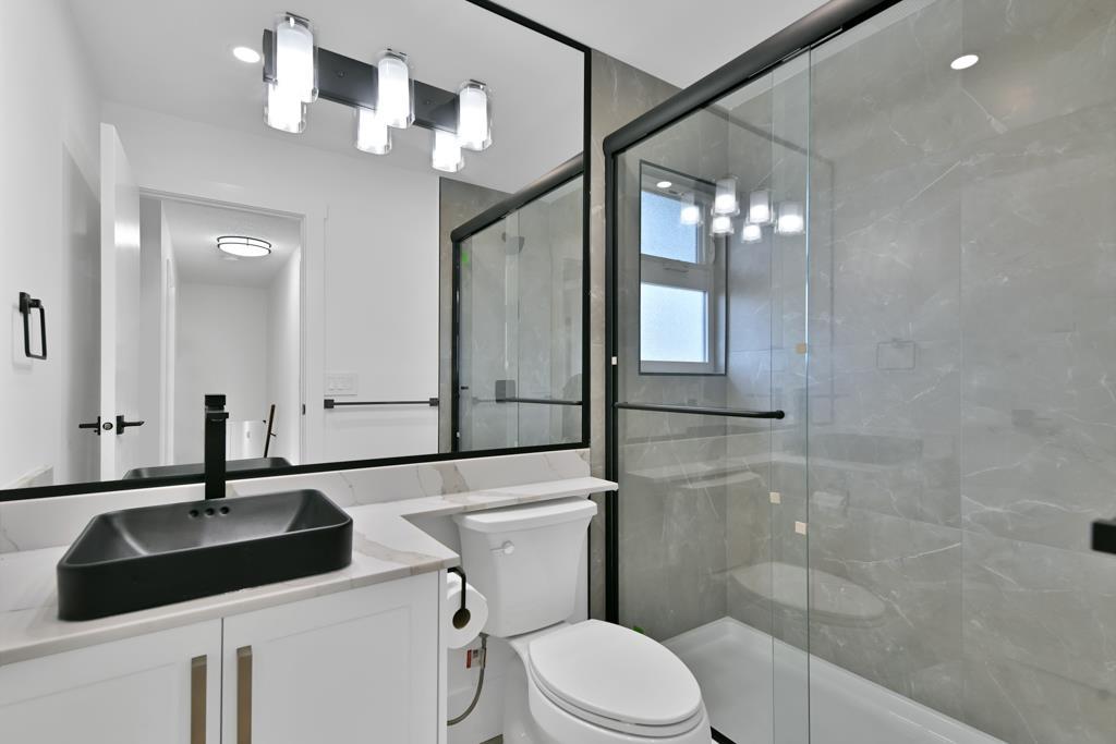 Photo 16 of 34065 Hazelwood Avenue, Abbotsford BC