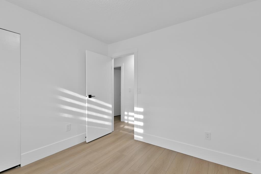 Photo 13 of 34065 Hazelwood Avenue, Abbotsford BC