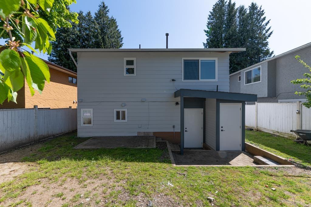 Photo 33 of 34065 Hazelwood Avenue, Abbotsford BC