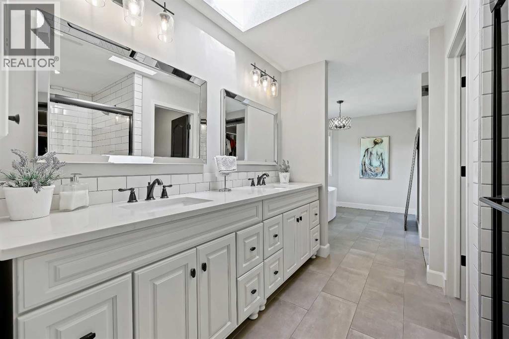 Single Family House for Sale in  Valley Springs Terrace NW Valley Ridge Calgary 