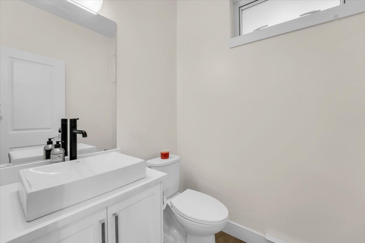 Photo 13 of 37 16433 19 Avenue, Surrey BC