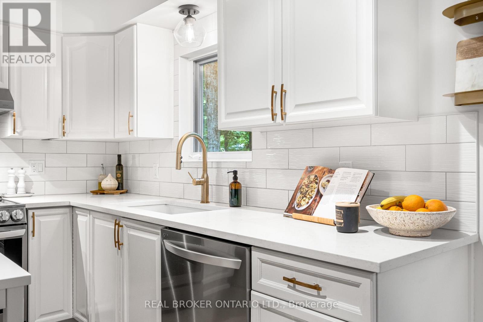 Photo 20 of 152 Mockingbird Lane, Beckwith ON