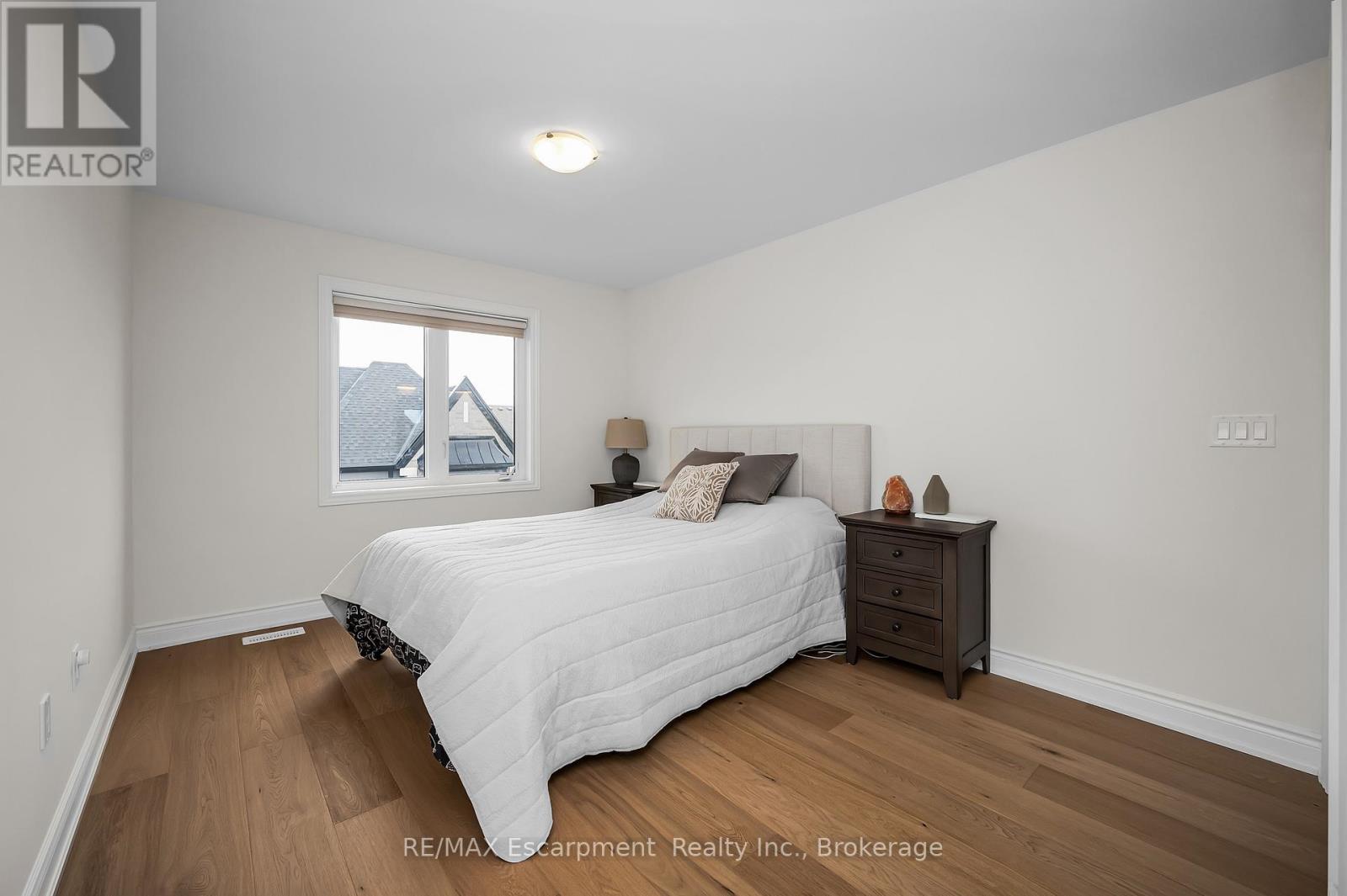 Photo 22 of 3401 Sixth Line, Oakville ON