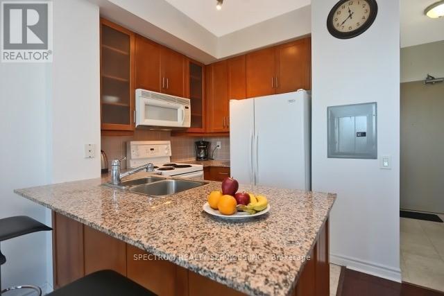 Photo 4 of 1409 60 Byng Avenue, Toronto ON
