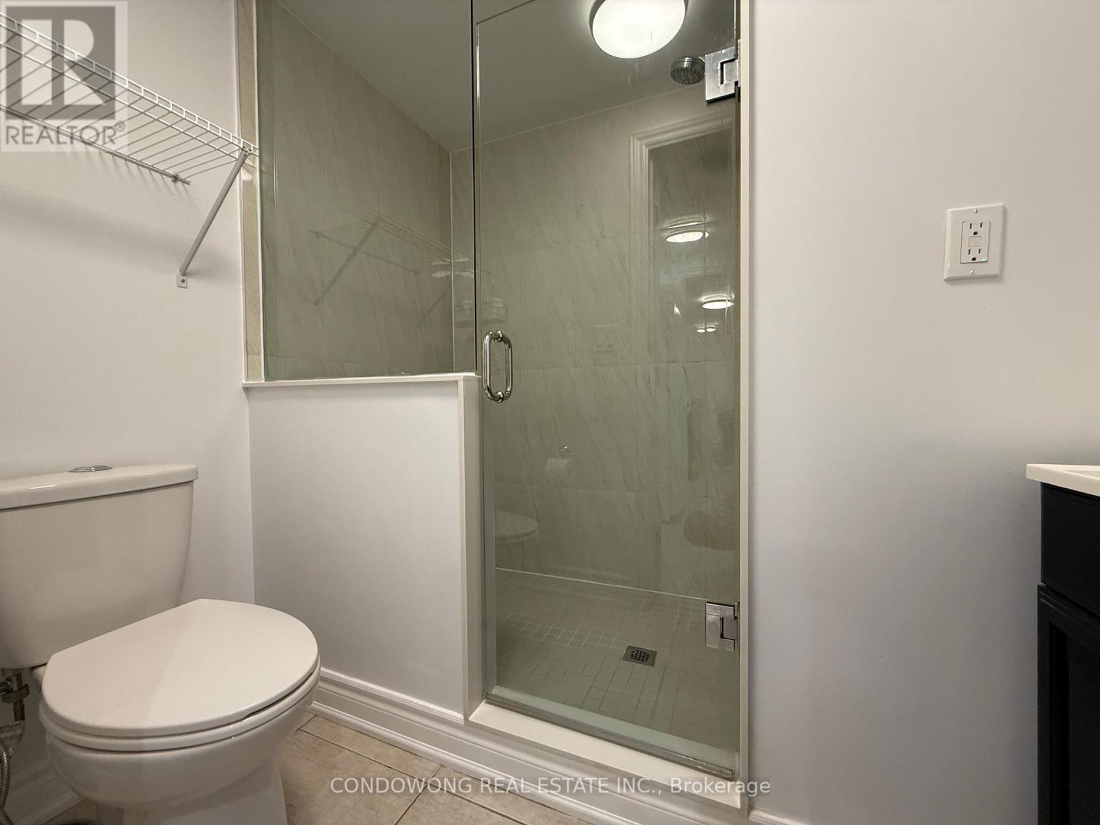 Photo 18 of 3 Alamosa Drive, Toronto ON