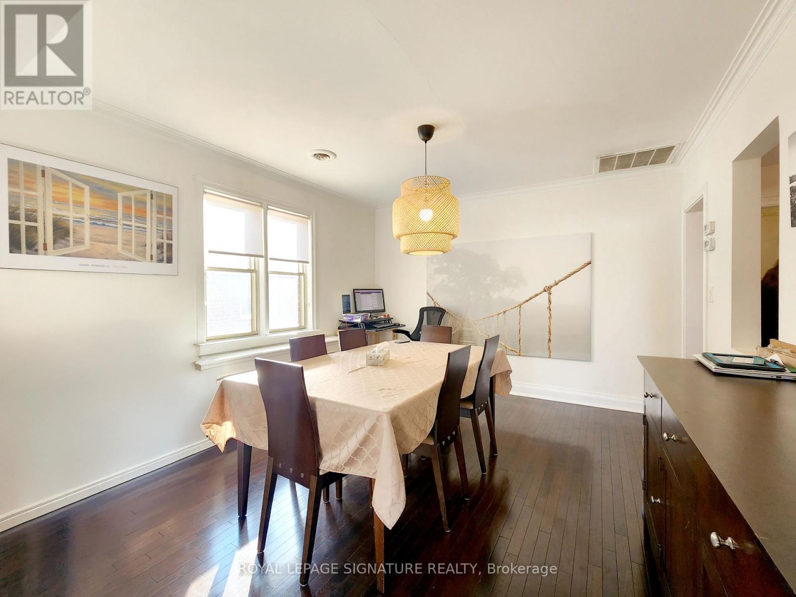 Photo 10 of Upper 19 Warwick Avenue, Toronto ON