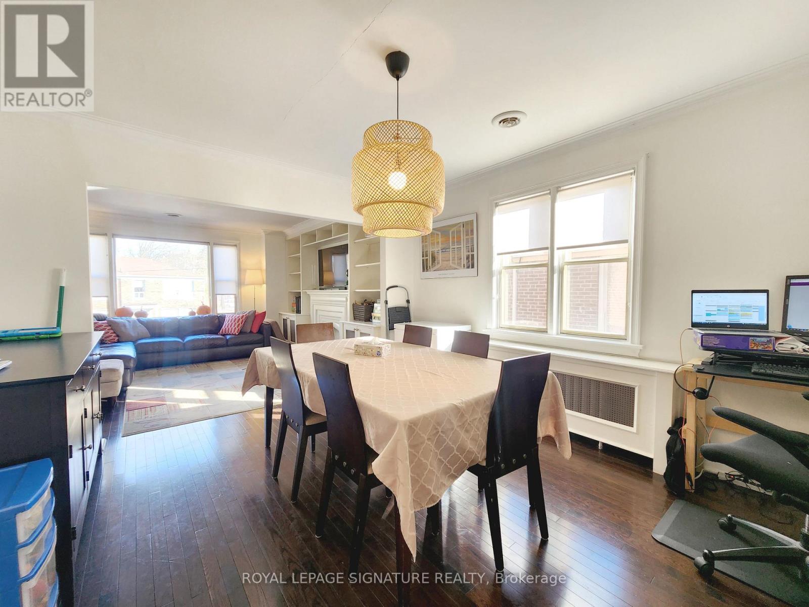 Photo 11 of Upper 19 Warwick Avenue, Toronto ON
