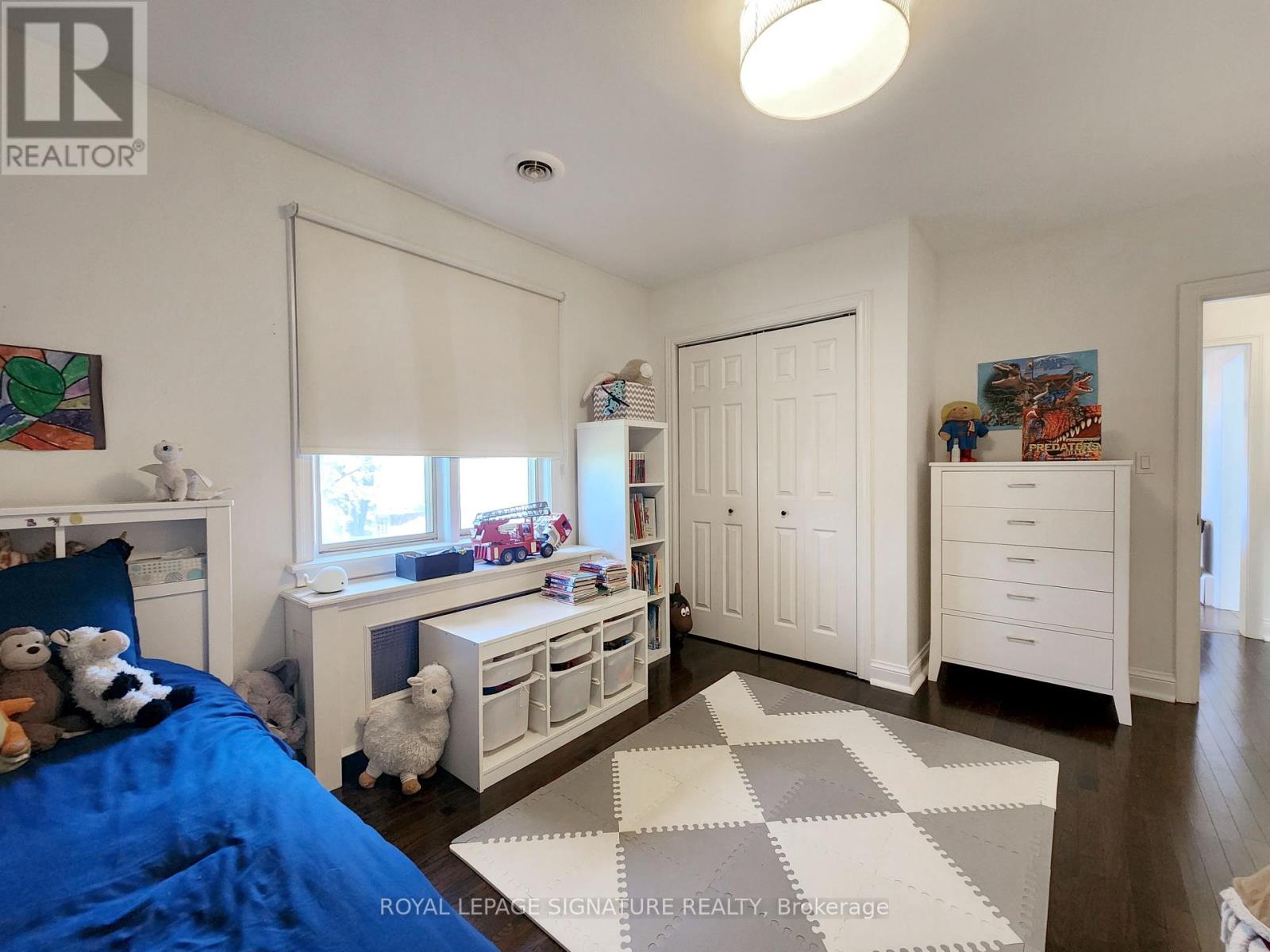 Photo 23 of Upper 19 Warwick Avenue, Toronto ON