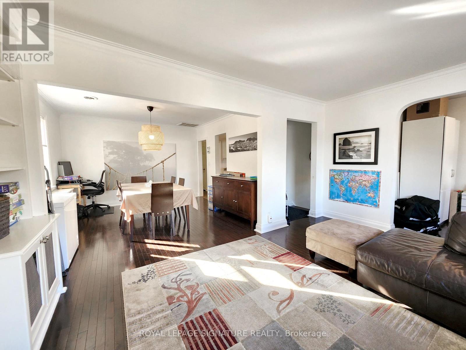 Photo 9 of Upper 19 Warwick Avenue, Toronto ON