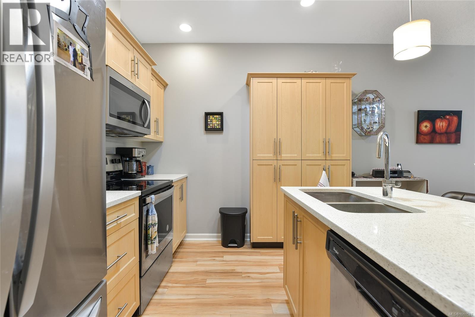  6308 SHAMBROOK Drive, Sooke