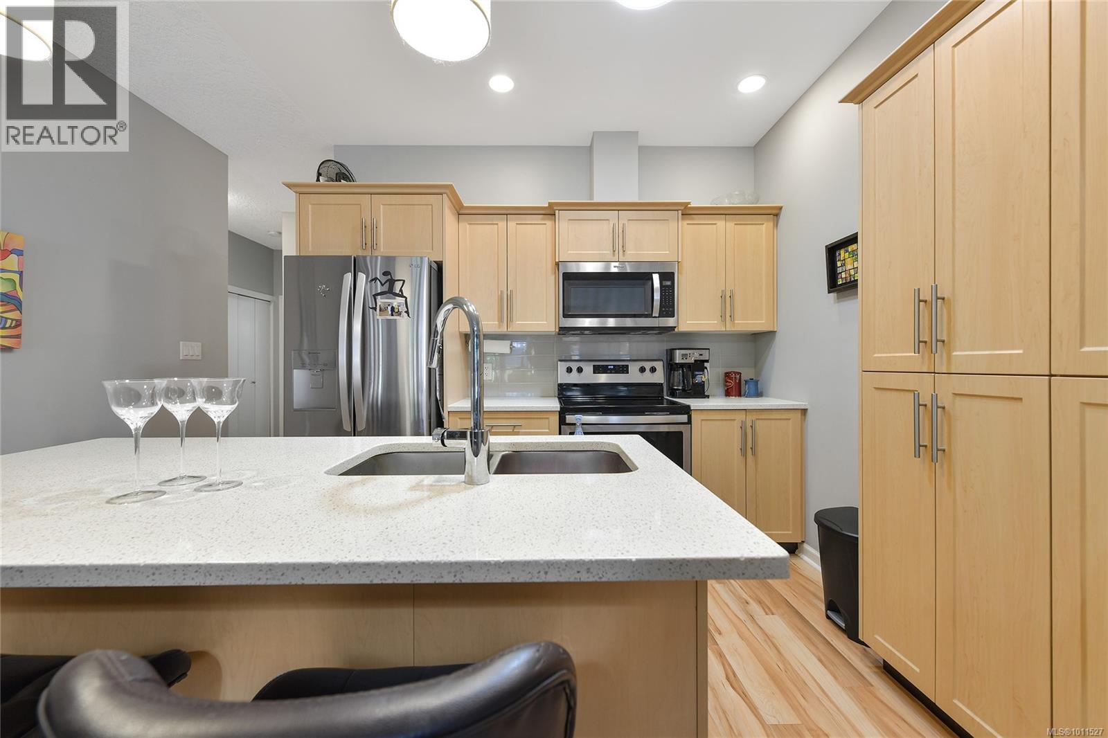  6308 SHAMBROOK Drive, Sooke